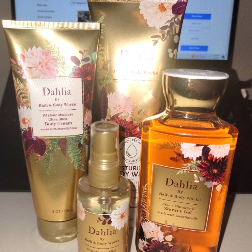 Dahlia Bath & Body Works Set